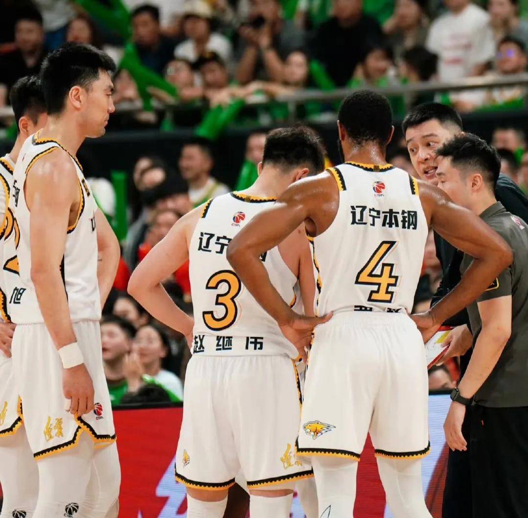 包含辽宁本土球员崭露头角，成为队伍中流砥柱的词条